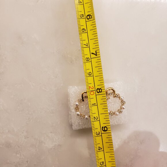 New Costumer Jewelry Crystal and Pearl Hoop Stud Earrings - Picture 6 of 6